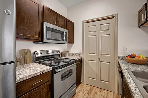 Elm Hollow Apartments Photo 1