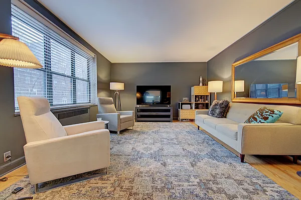 Sold by Akam Sales and Brokerage | media 20