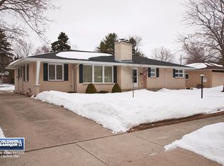 2714 33rd St, Two Rivers, WI 54241