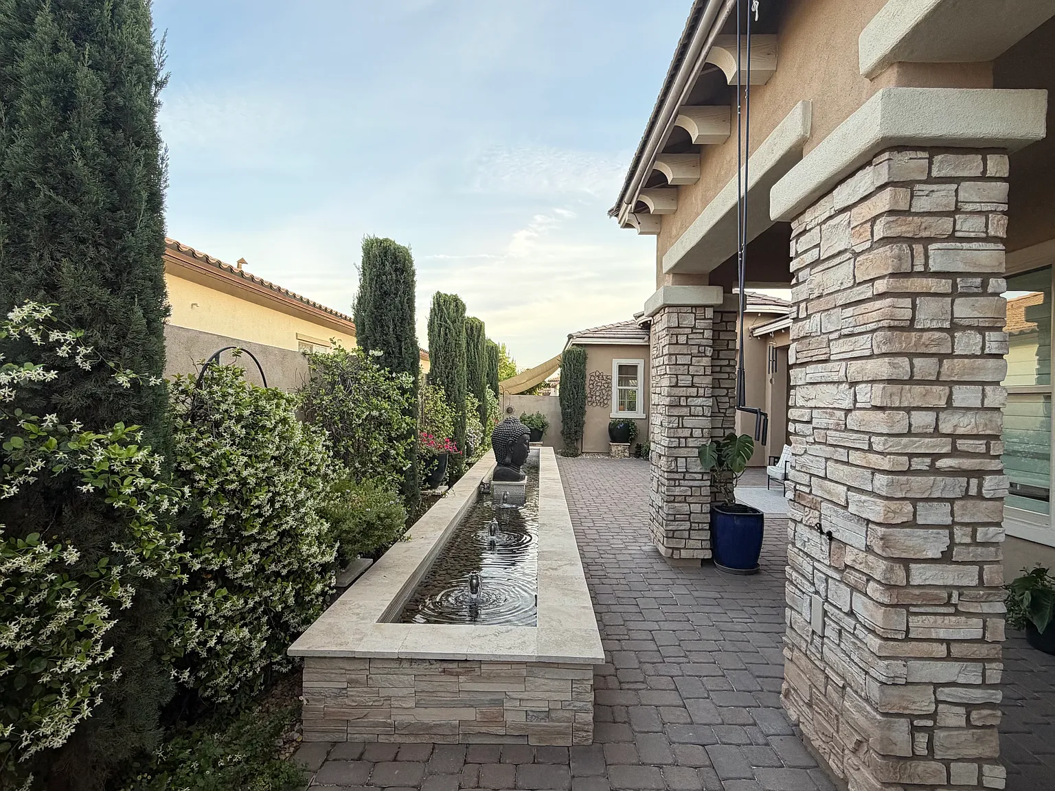 4 bed, 3.5 bath, 3537 sqft, $4,900 — Photo 4