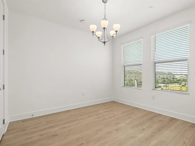 15489 Hamlin Park Dr — Photo 20