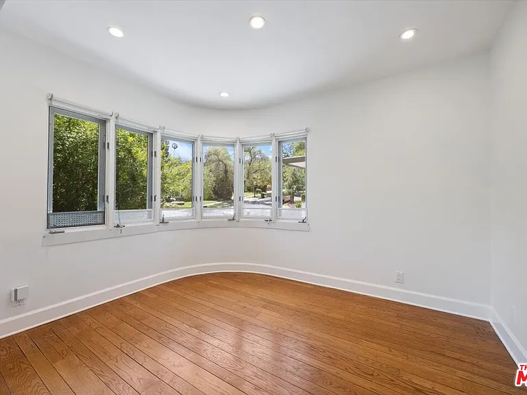 14041 Roblar Rd — Photo 10