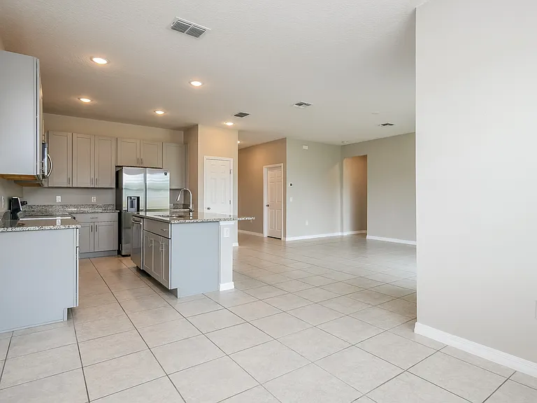 148 Roseville Dr — Photo 9