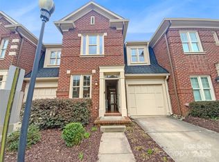 976 Park Slope Dr, Charlotte, NC 28209