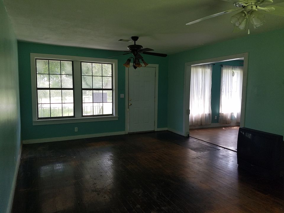 1st image of 211 Rocky Ave