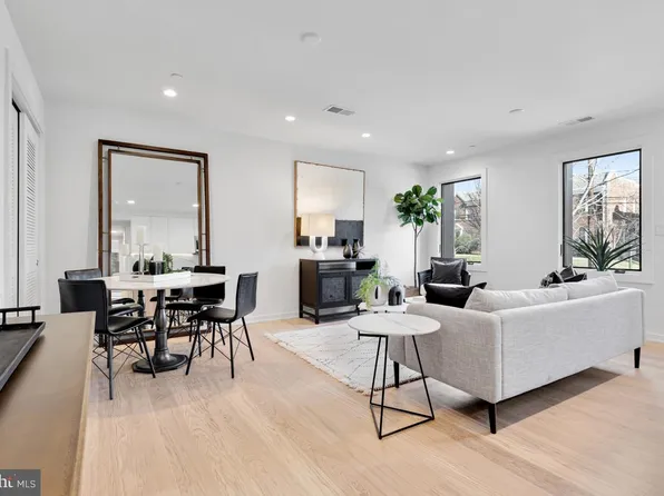 2216 40th Pl NW Unit 6, Washington, DC 20007