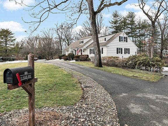 2nd image of 59 Manor Dr