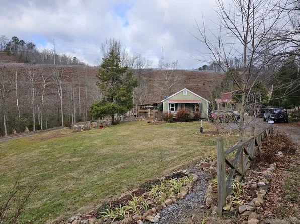 3202 Old Highway 411, Dandridge, TN 37725