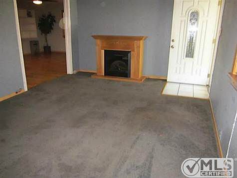 5th image of 2612 Horne Cir