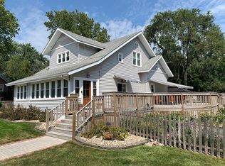 304 N 3rd St, Fisher, IL 61843