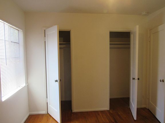 4th image of 1134 E Lansing Way