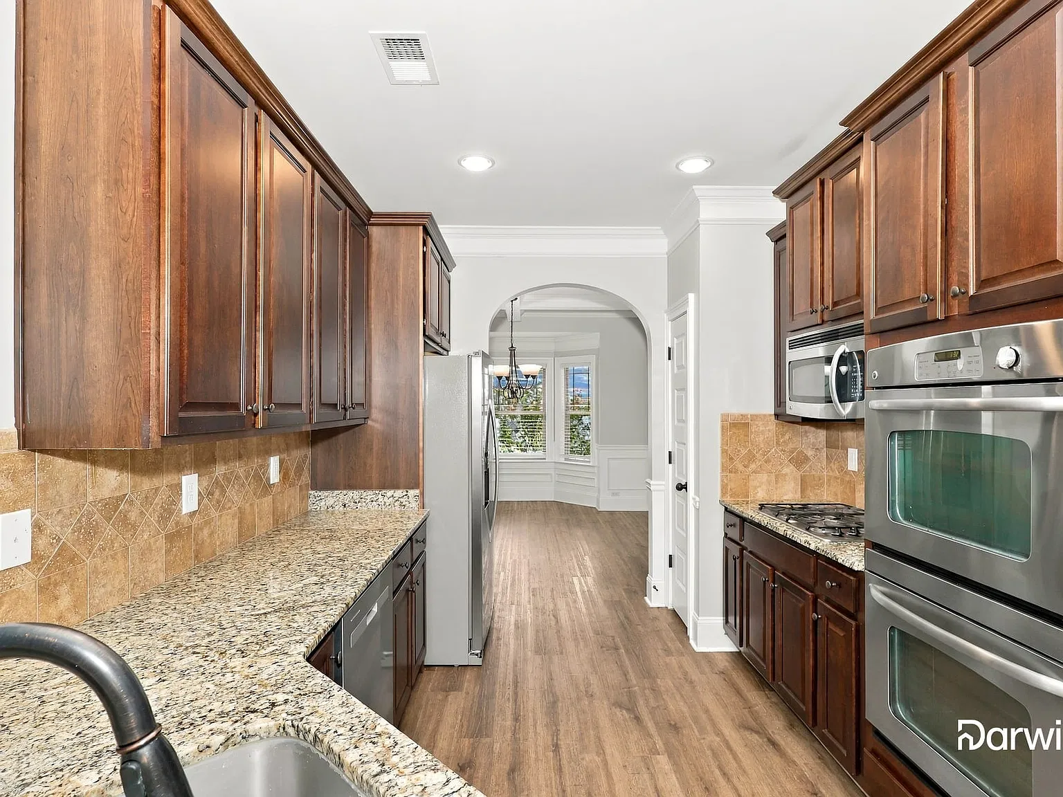 5 bed, 3.0 bath, 2745 sqft, $2,795 — Photo 3