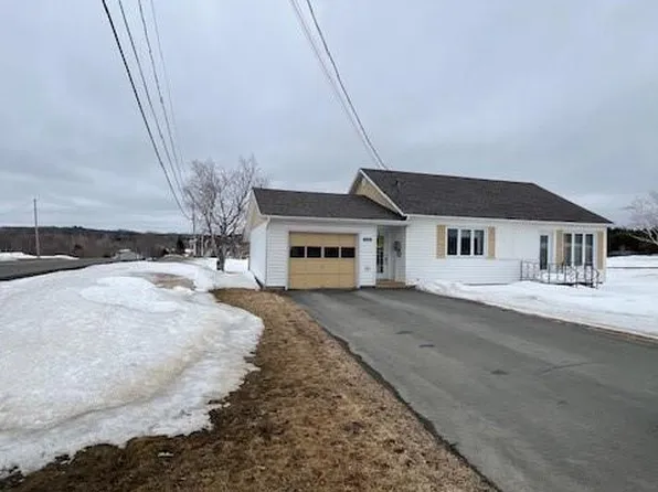 1120 Des Pionniers Ave, Balmoral, NB E8E 2X3