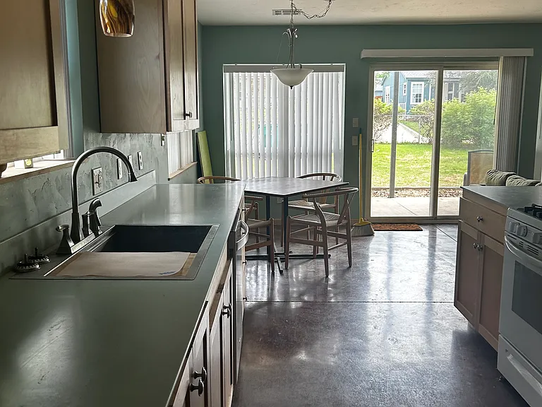 2341 Westlawn Pl — Photo 10