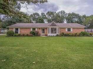 2806 Greenhills Dr, Kilgore, TX 75662