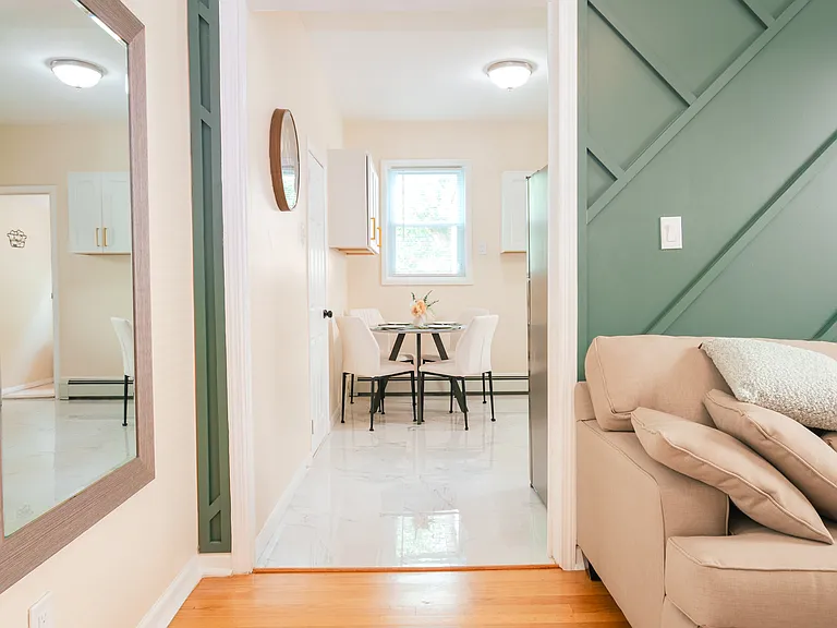 18 Van Rensselaer St #1 — Photo 8