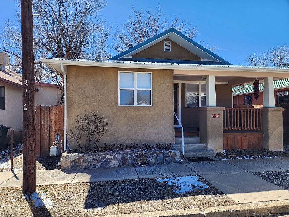 1st image of 213 W 10th St