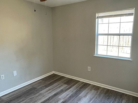 2nd image of 94 N Rogers St #Ad2d1b173