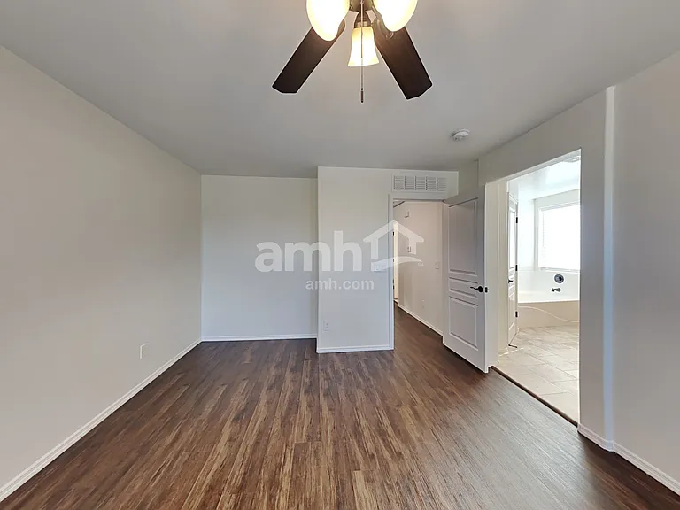17238 W Maui Ln — Photo 13