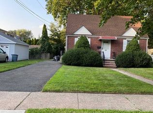 369 Deerfield St, Ridgewood, NJ 07450