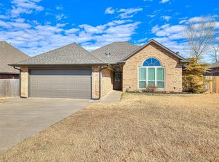 11401 Queensland Ct, Midwest City, OK 73130