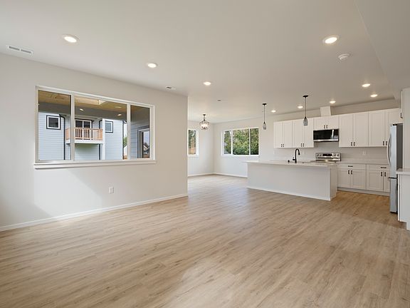 4th image of 4628 E B St #1