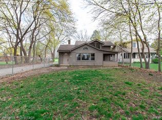 3026 Dixie Hwy, Waterford, MI 48328