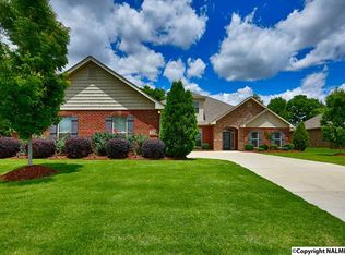 124 Maplebrook Dr, Madison, AL 35756