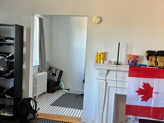 2nd image of 600 Laurier Ave W #18