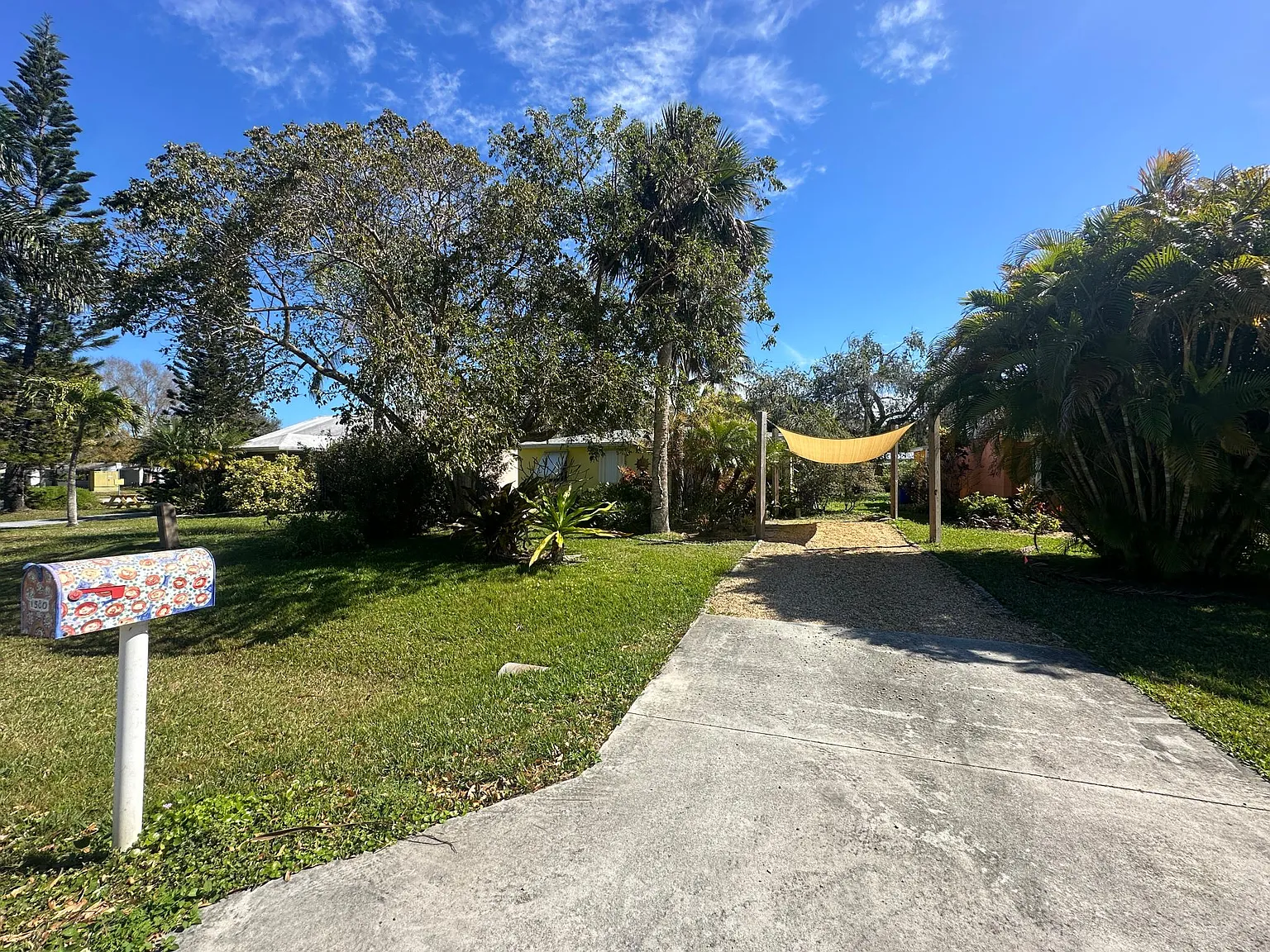 3 bed, 872 sqft, $1,900 — Photo 3