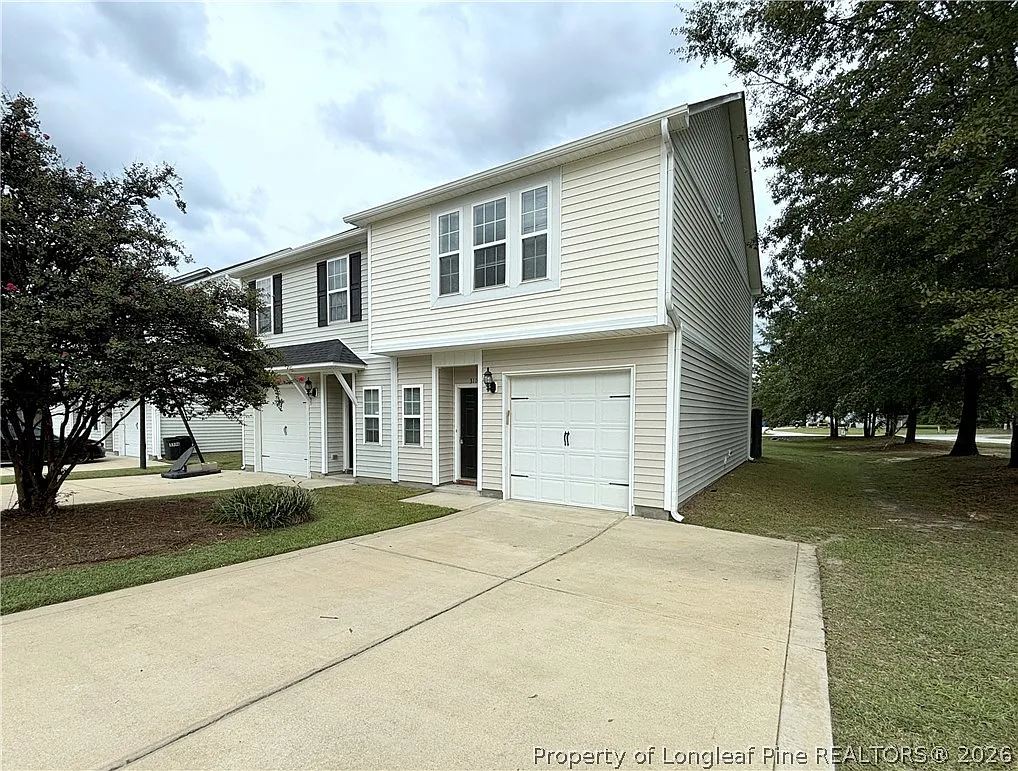 3 bed, 2.5 bath, 1150 sqft, $1,450 — Photo 1