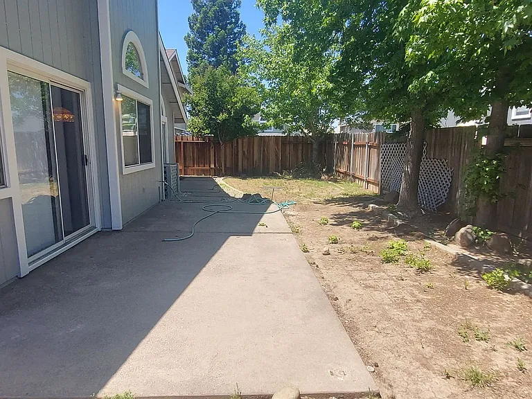 3835 Hunters Glen Pl — Photo 28