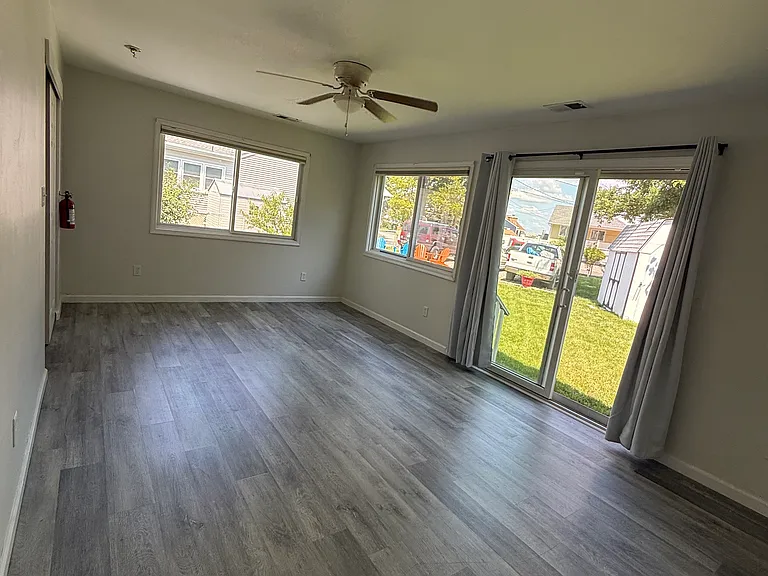 3238 Meadow St — Photo 13