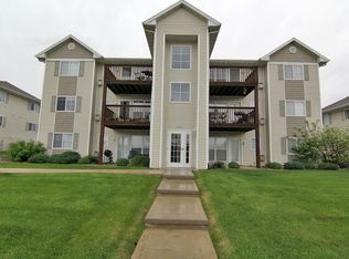 6723 Creekside Dr NE UNIT 11, Cedar Rapids, IA