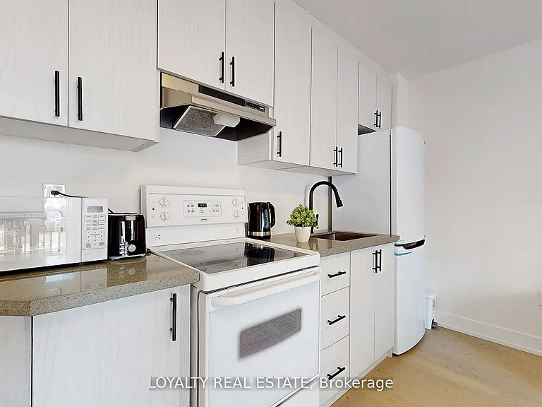 38A Monclova Rd — Photo 9