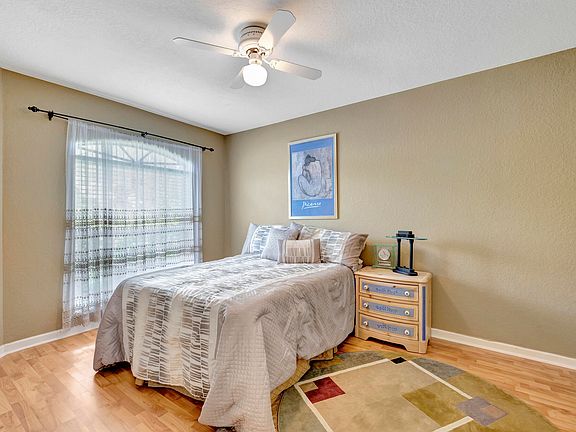 5th image of 4720 Lucerne Lakes Boulevard #811