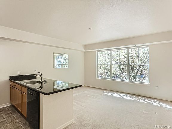 3rd image of 1623 N Saint Paul St Unit 208