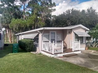 1052 Rainbow Cir, Eustis, FL 32726