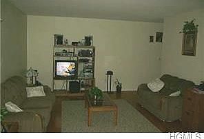 2nd image of 16 Lexington Ln #A