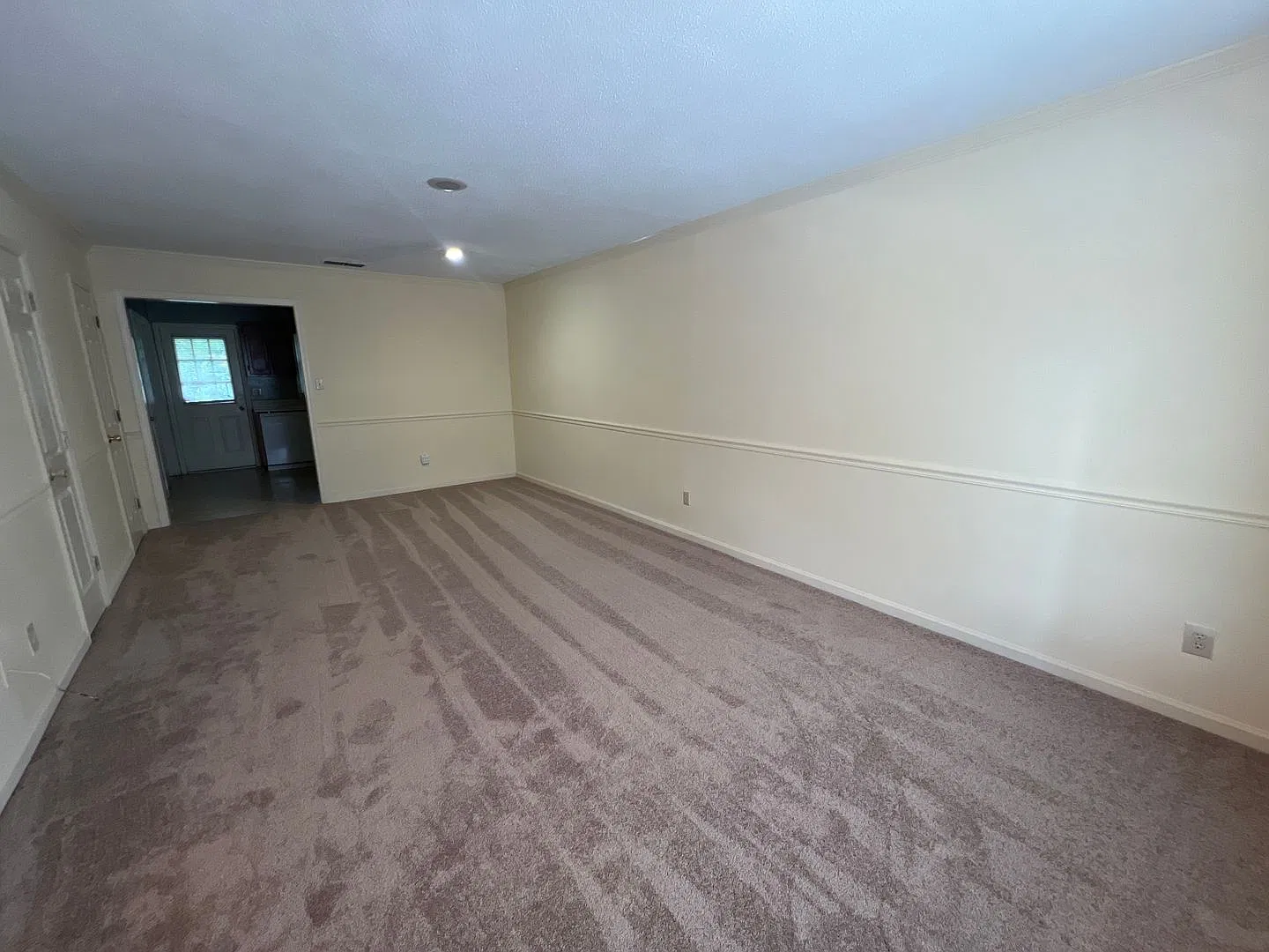 Spacious 2 Bedroom Condo Near Downtown Athens & UGA — Photo 2