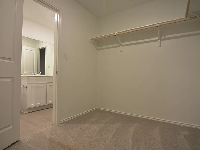 409 Keefer Ln — Photo 56