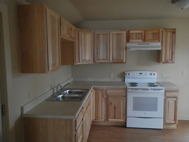 104 N K St — Photo 6