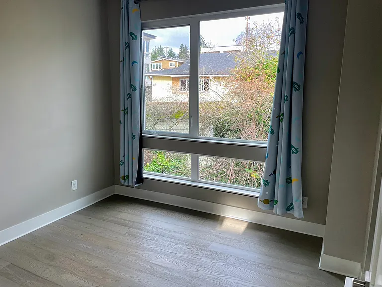 218 4th Ave — Photo 10