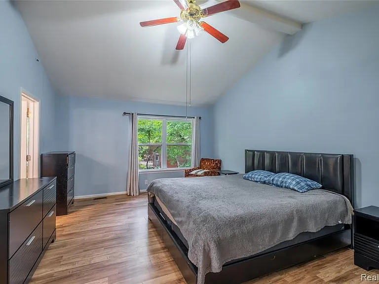 1250 Walloon Way — Photo 11