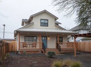 250 S Park St, Carlton, OR