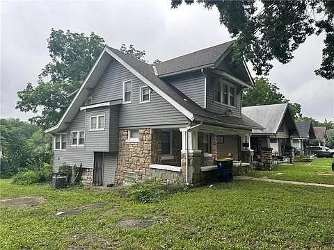 3rd image of 4203 Agnes Ave