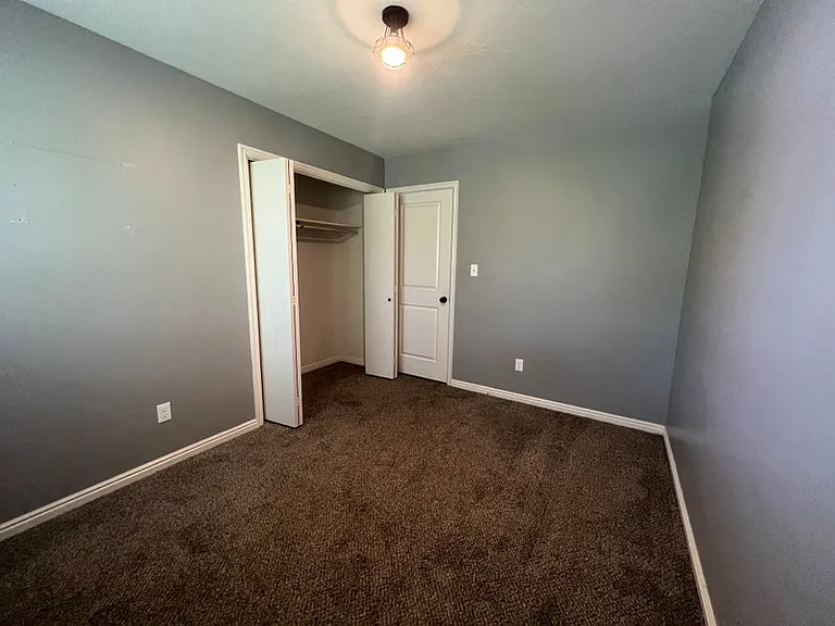 1637 Springwater Dr — Photo 3