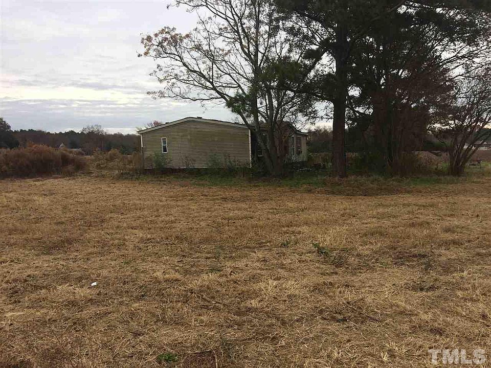 2nd image of 114 Troy Parker Ln