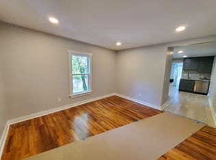 1081 Main St #L, Woburn, MA 01801