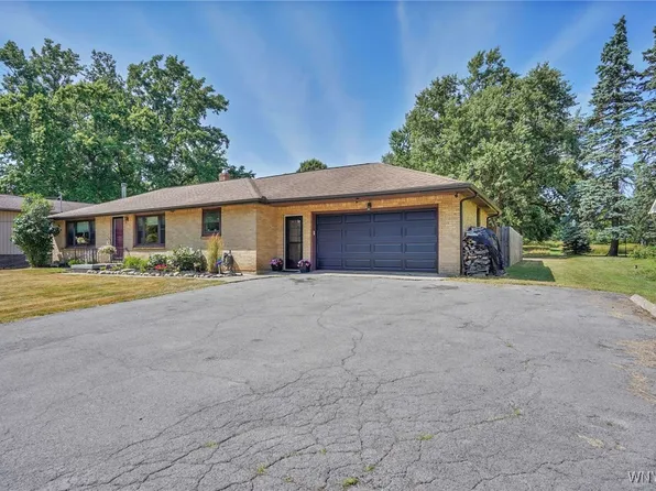 4938 Clinton St, Buffalo, NY 14224